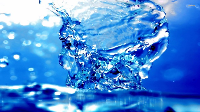Tại sao nước khoáng uống tốt hơn nước cất?