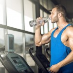 Sử dụng nước uống khi tập thể dục như thế nào?